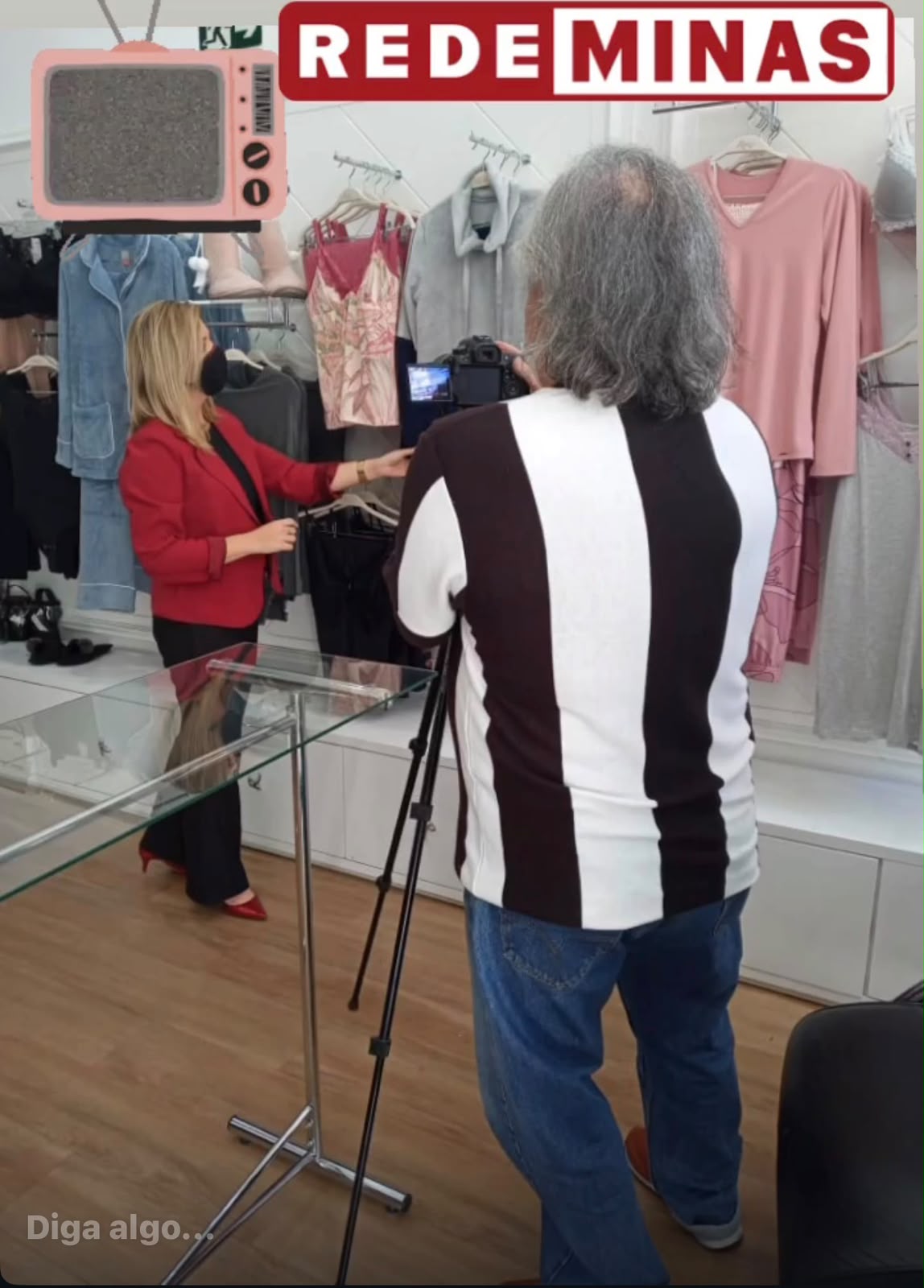 Rafaela Alcantara nos bastidores de uma gravação